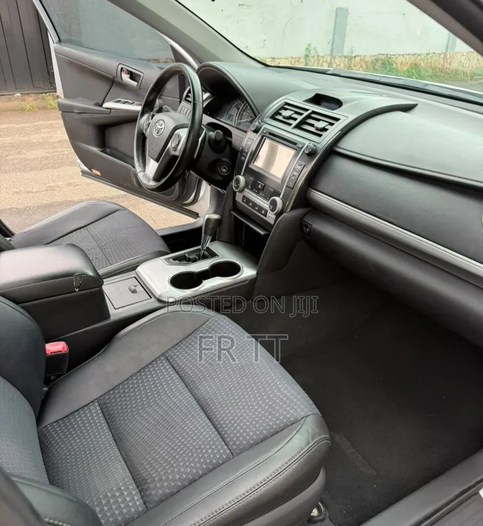 Toyota Camry 2014 Silver