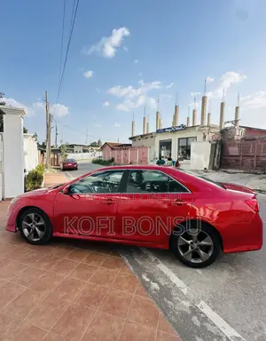 Toyota Camry SE 4dr Sedan w/Prod. End 11/13 (2.5L 4cyl 6A) 2014 Red
