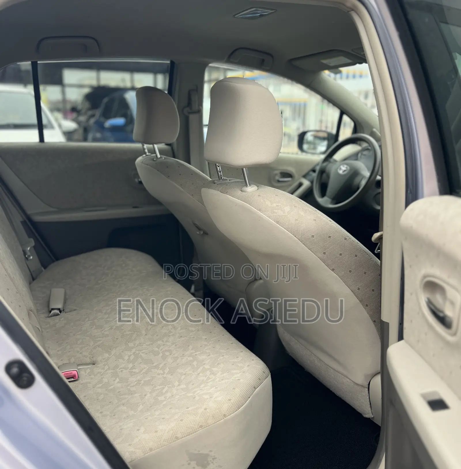 Toyota Vitz 1.3 AWD 3dr 2010 Silver