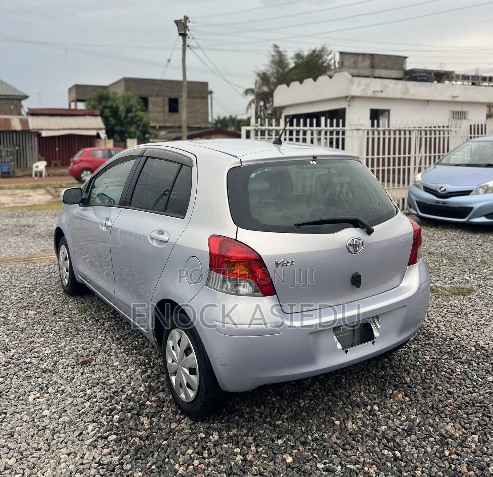 Toyota Vitz 1.3 AWD 3dr 2010 Silver
