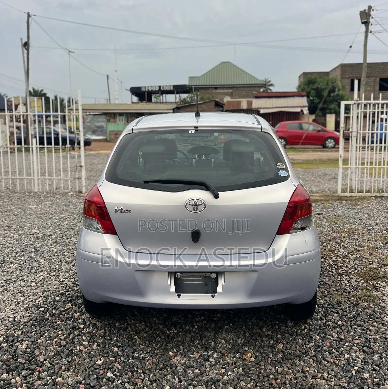 Toyota Vitz 1.3 AWD 3dr 2010 Silver