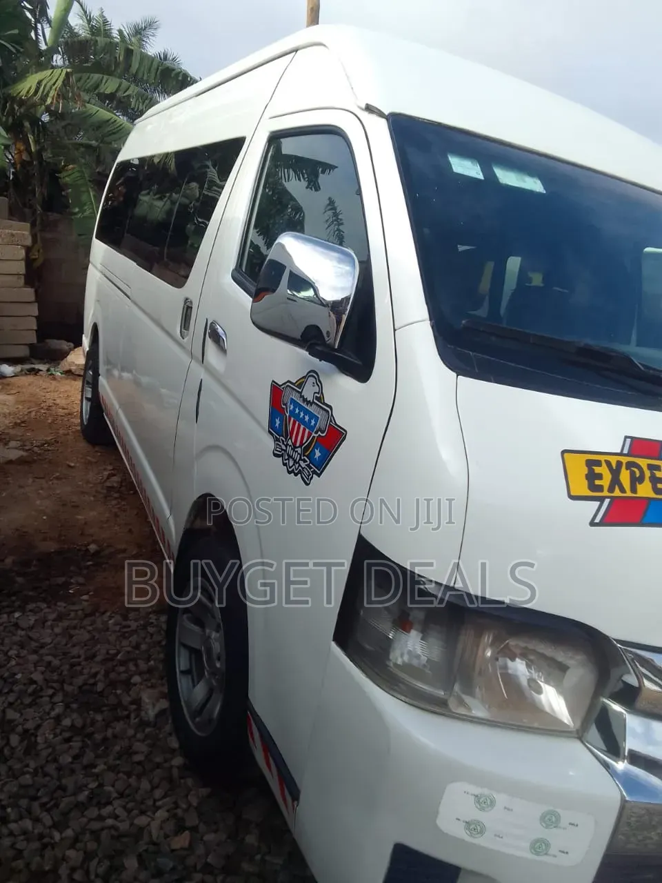 Toyota HiAce 2015 White
