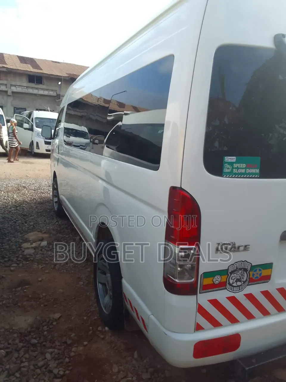 Toyota HiAce 2015 White