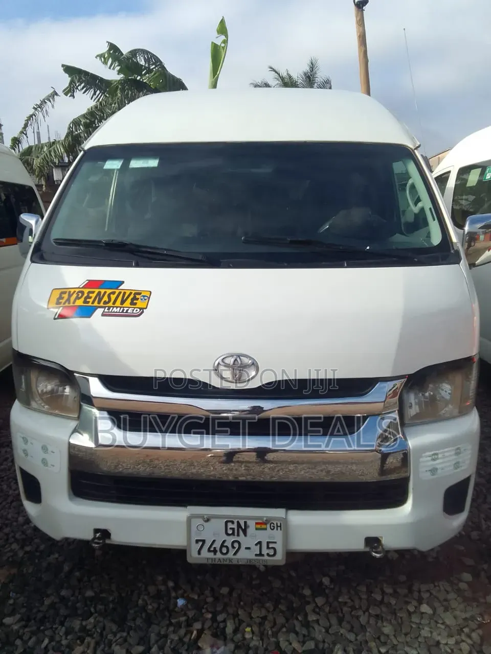 Toyota HiAce 2015 White