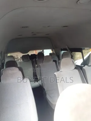 Toyota HiAce 2015 White
