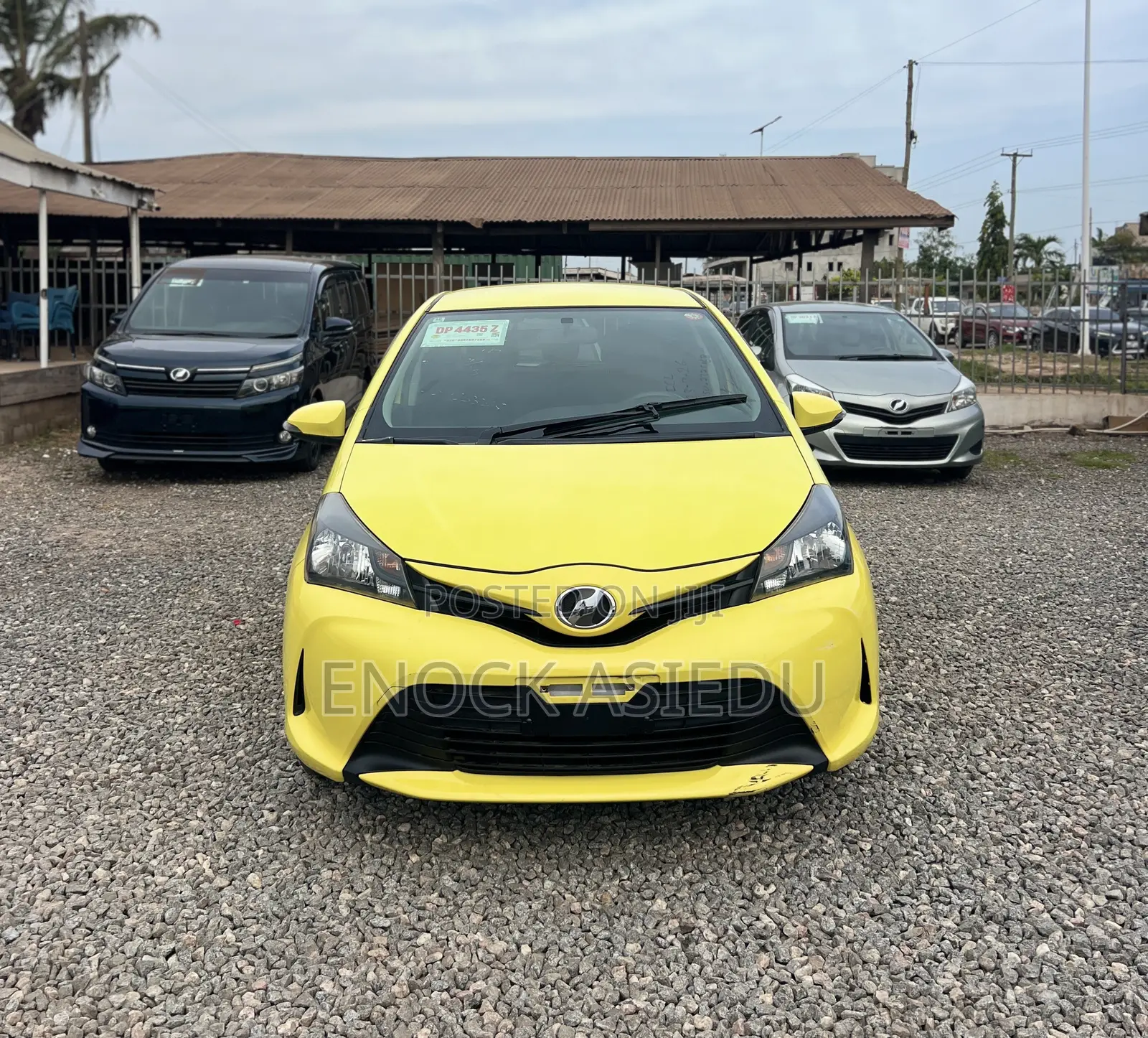Toyota Vitz 1.3 AWD 3dr 2015 Yellow
