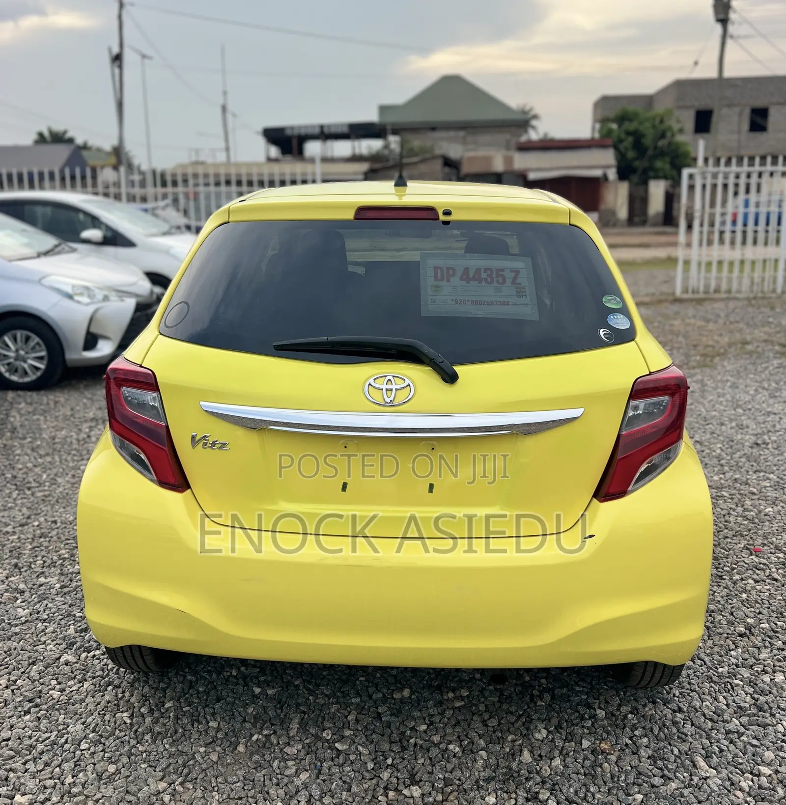 Toyota Vitz 1.3 AWD 3dr 2015 Yellow