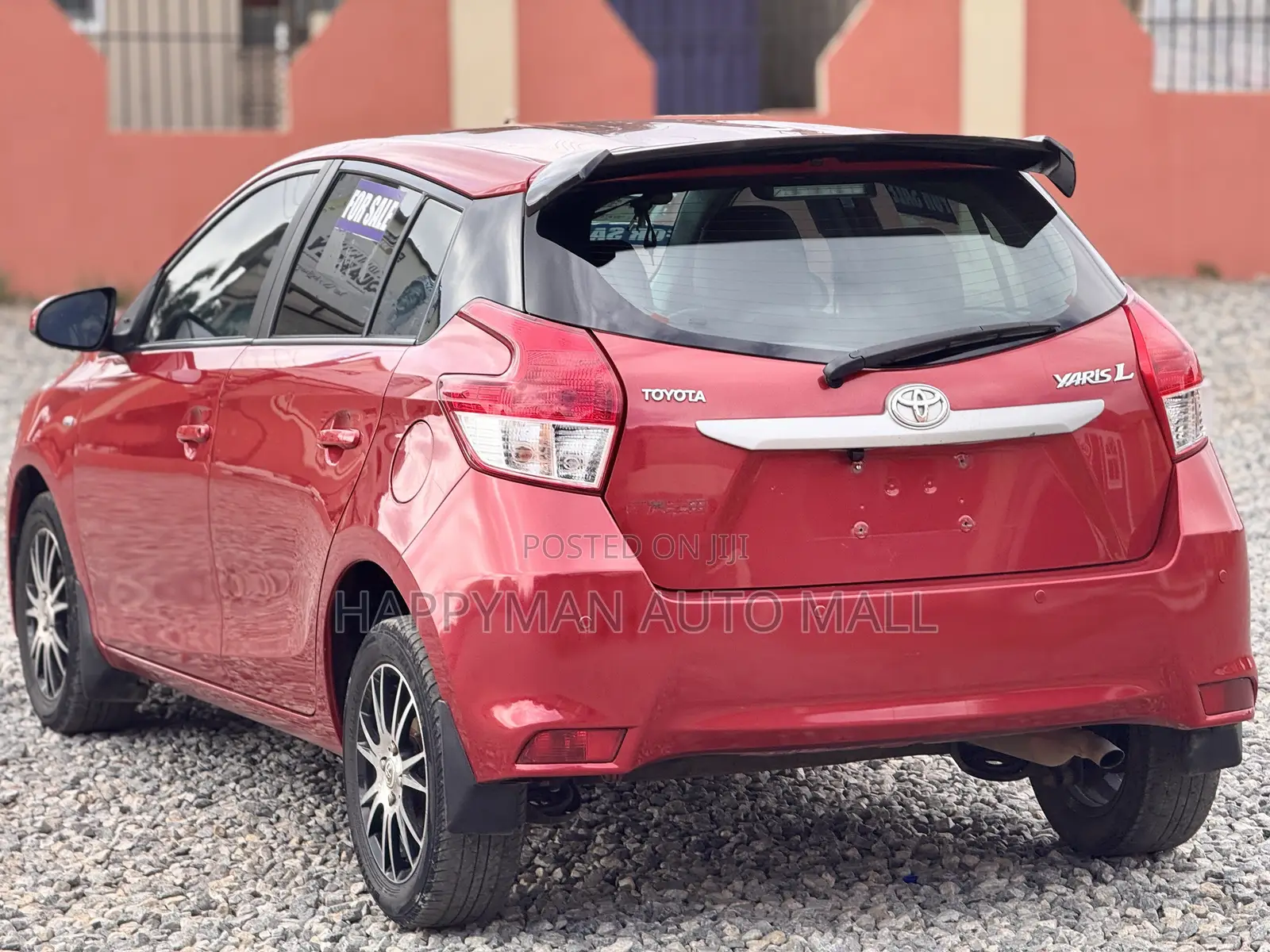 Toyota Yaris L Hatchback 5dr 2016 Red