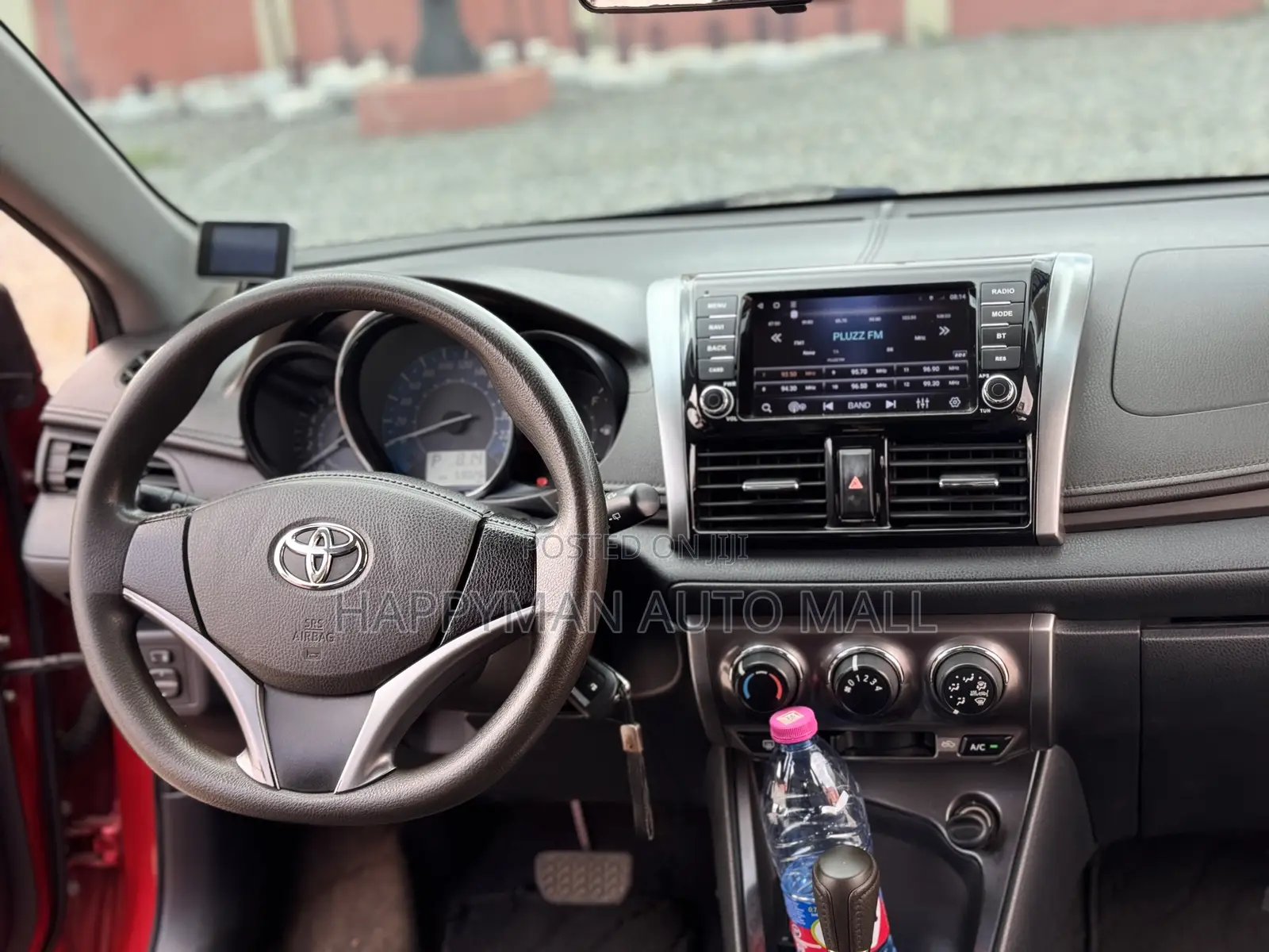 Toyota Yaris L Hatchback 5dr 2016 Red