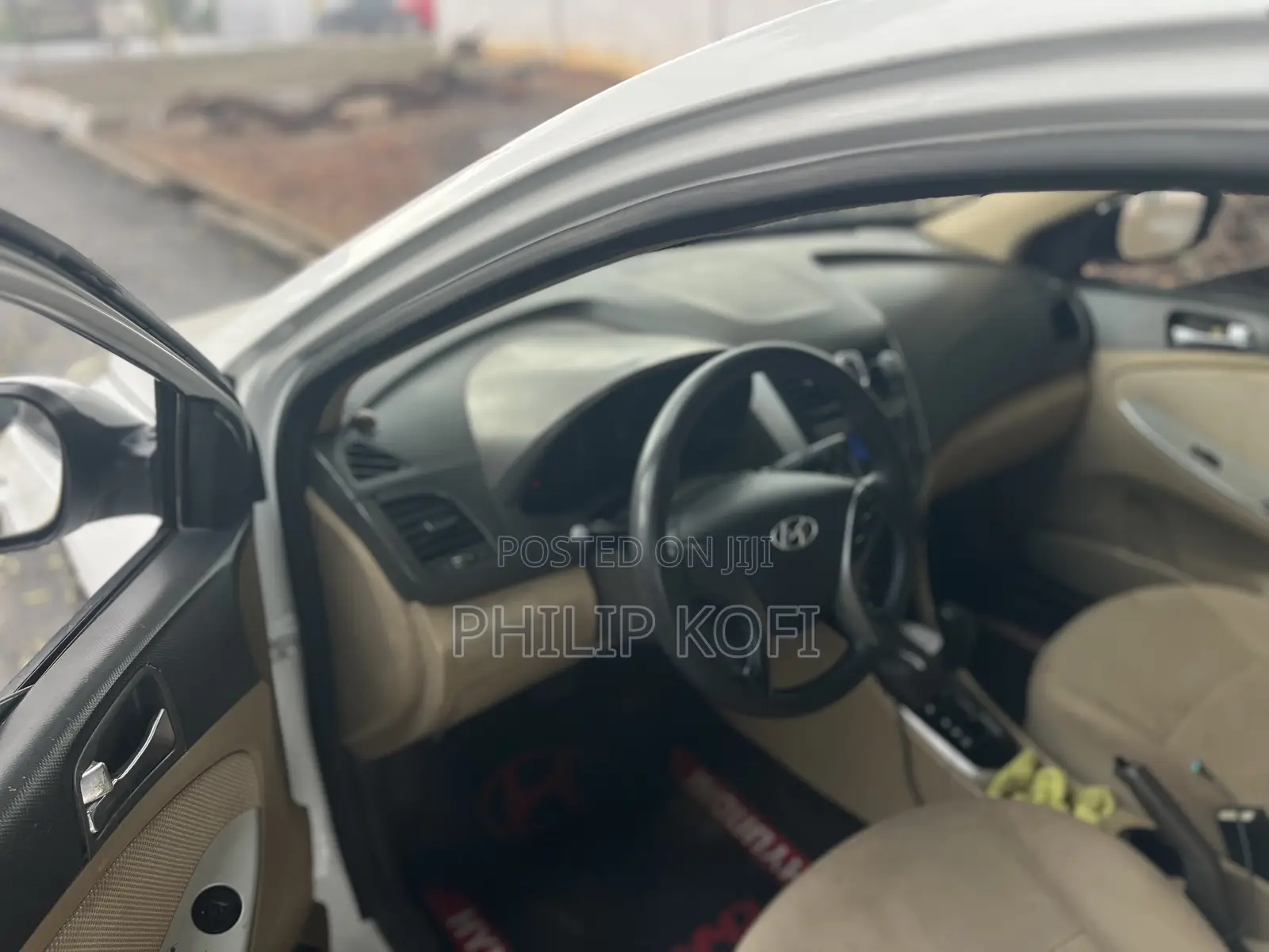 Hyundai Accent 2011 White