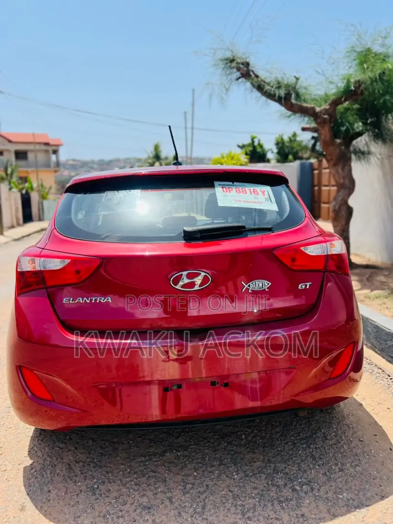 Hyundai Elantra Sport Sedan FWD (2.0L 4cyl 6A) 2016 Red