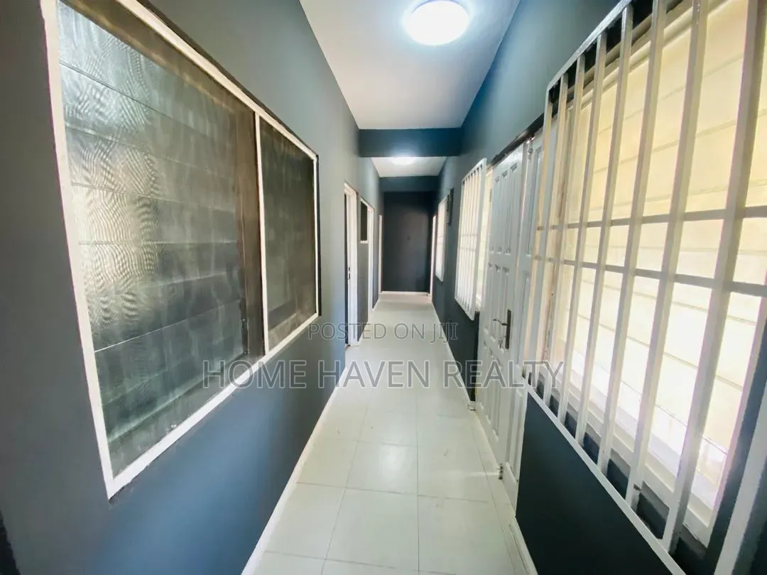 4bdrm Apartment in Pig Farm for rent