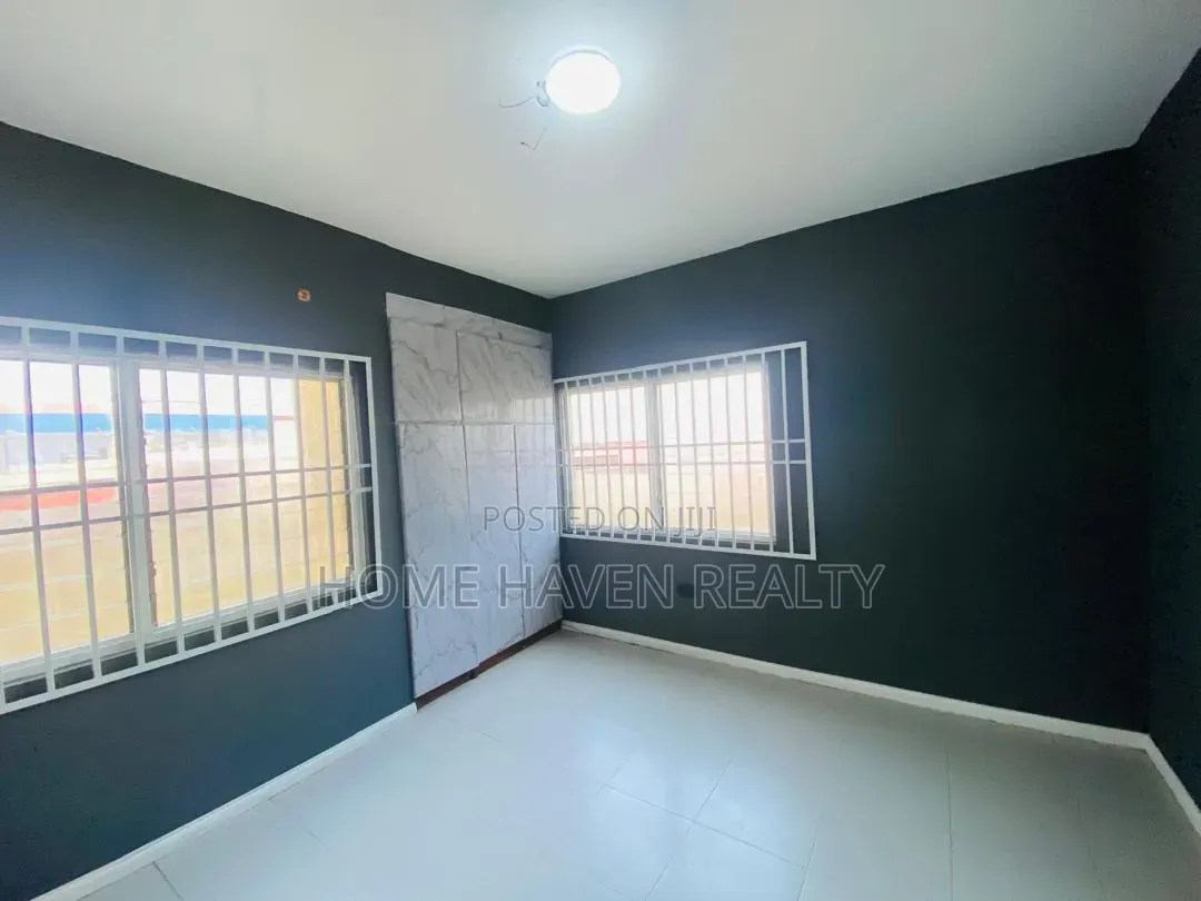 4bdrm Apartment in Pig Farm for rent