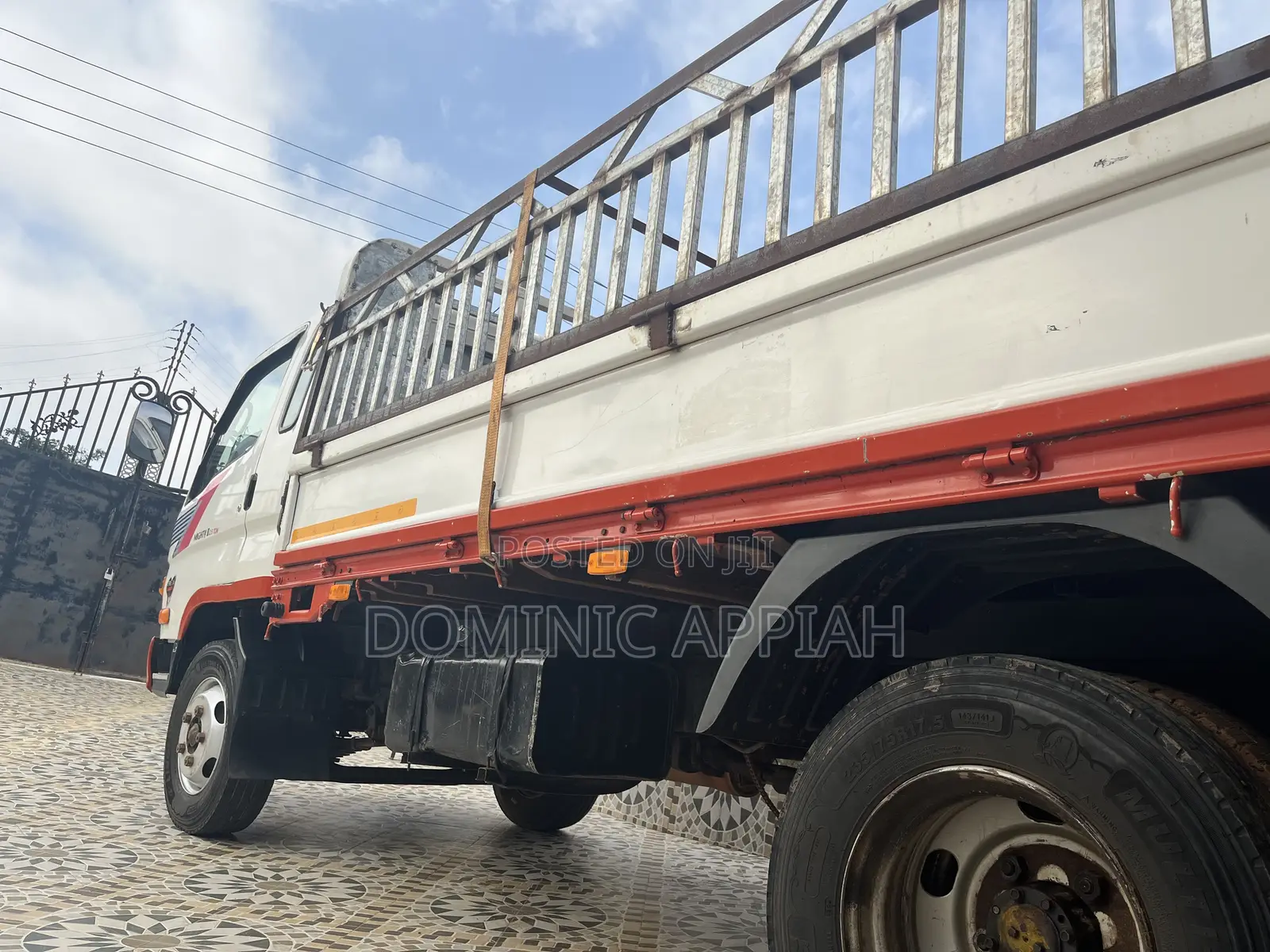 Hyundai Might II 2.5 Ton
