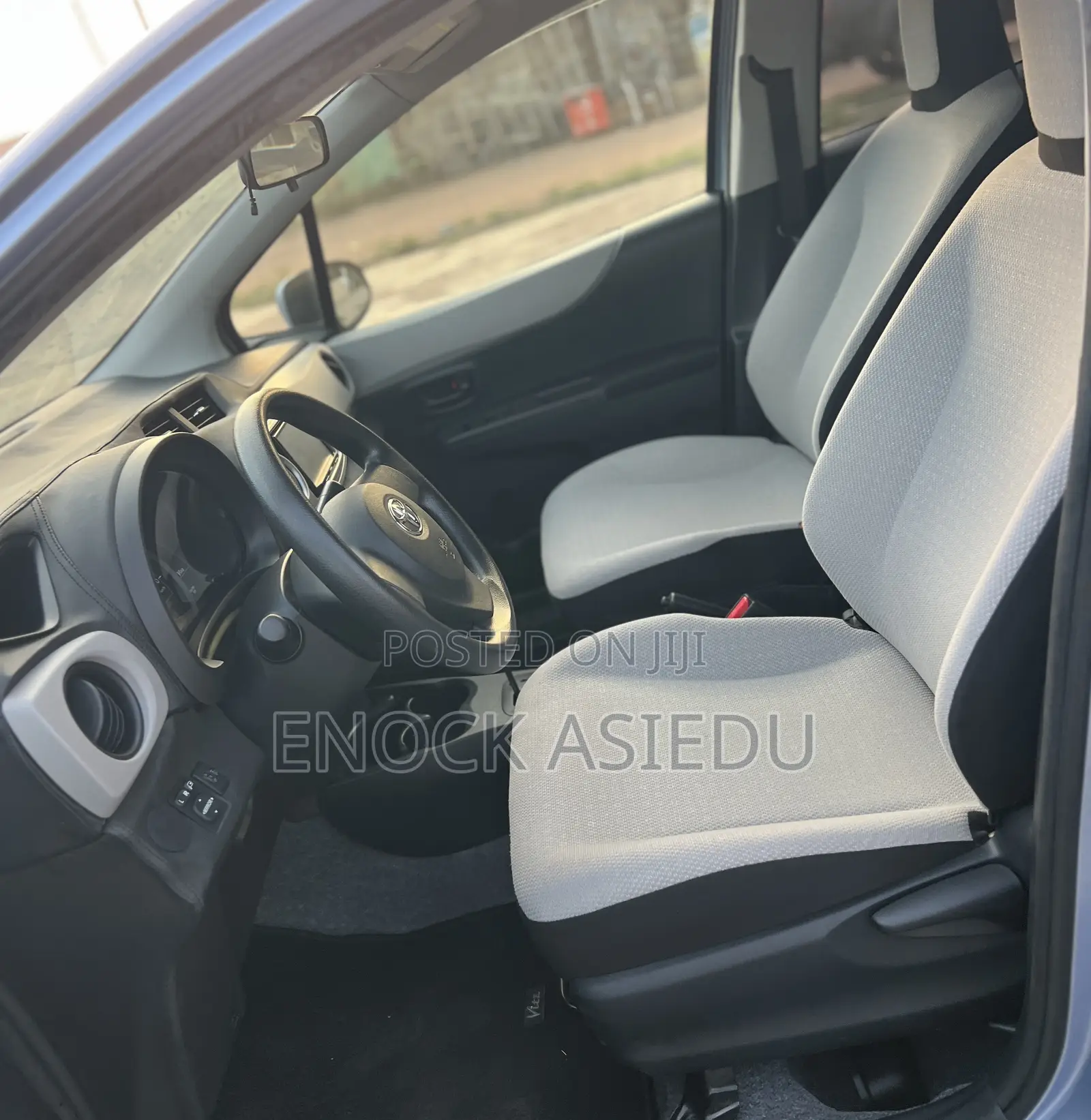 Toyota Vitz 1.3 AWD 3dr 2013 Blue