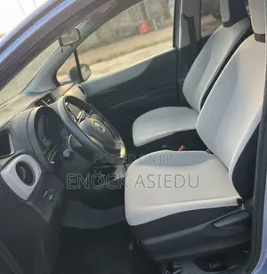 Toyota Vitz 1.3 AWD 3dr 2013 Blue