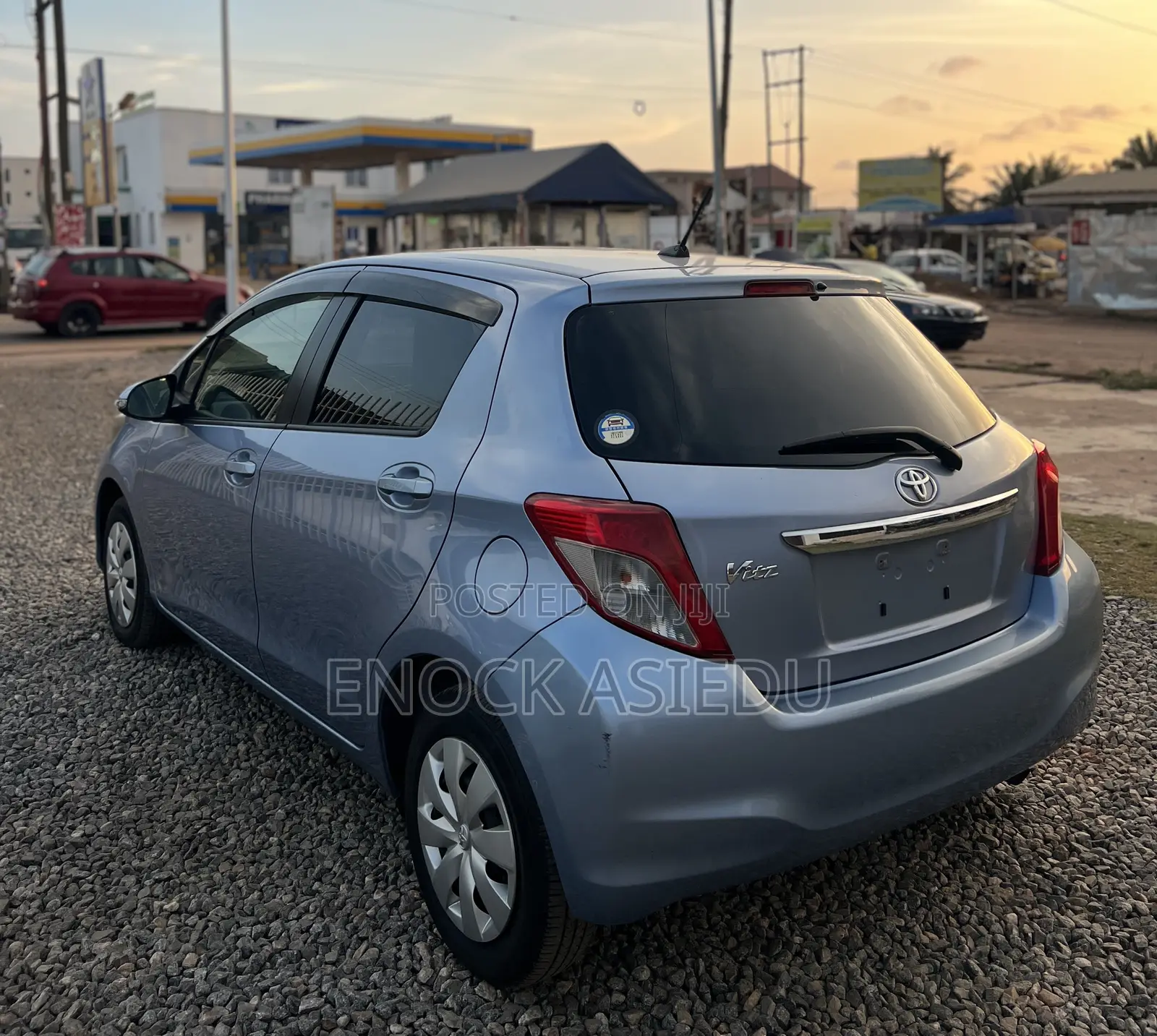 Toyota Vitz 1.3 AWD 3dr 2013 Blue