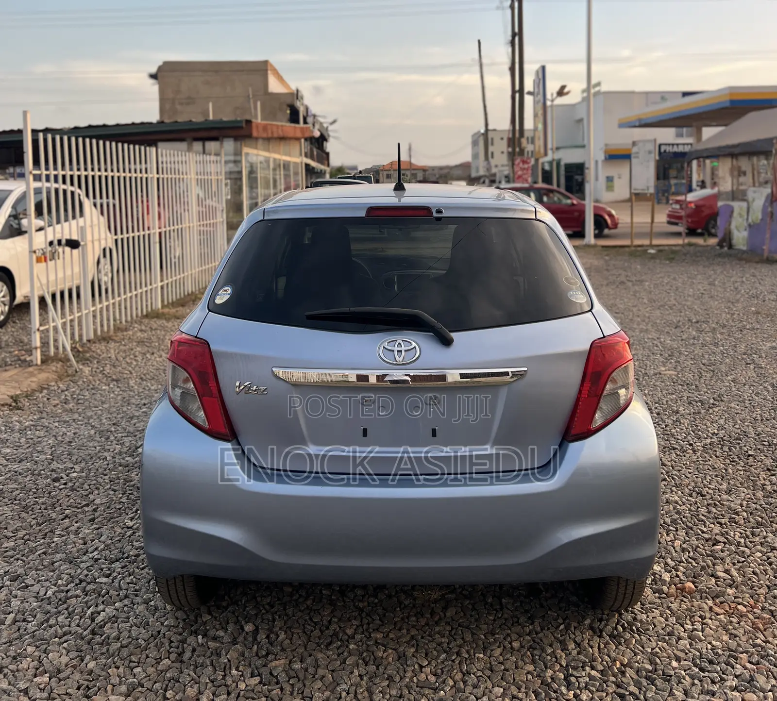 Toyota Vitz 1.3 AWD 3dr 2013 Blue