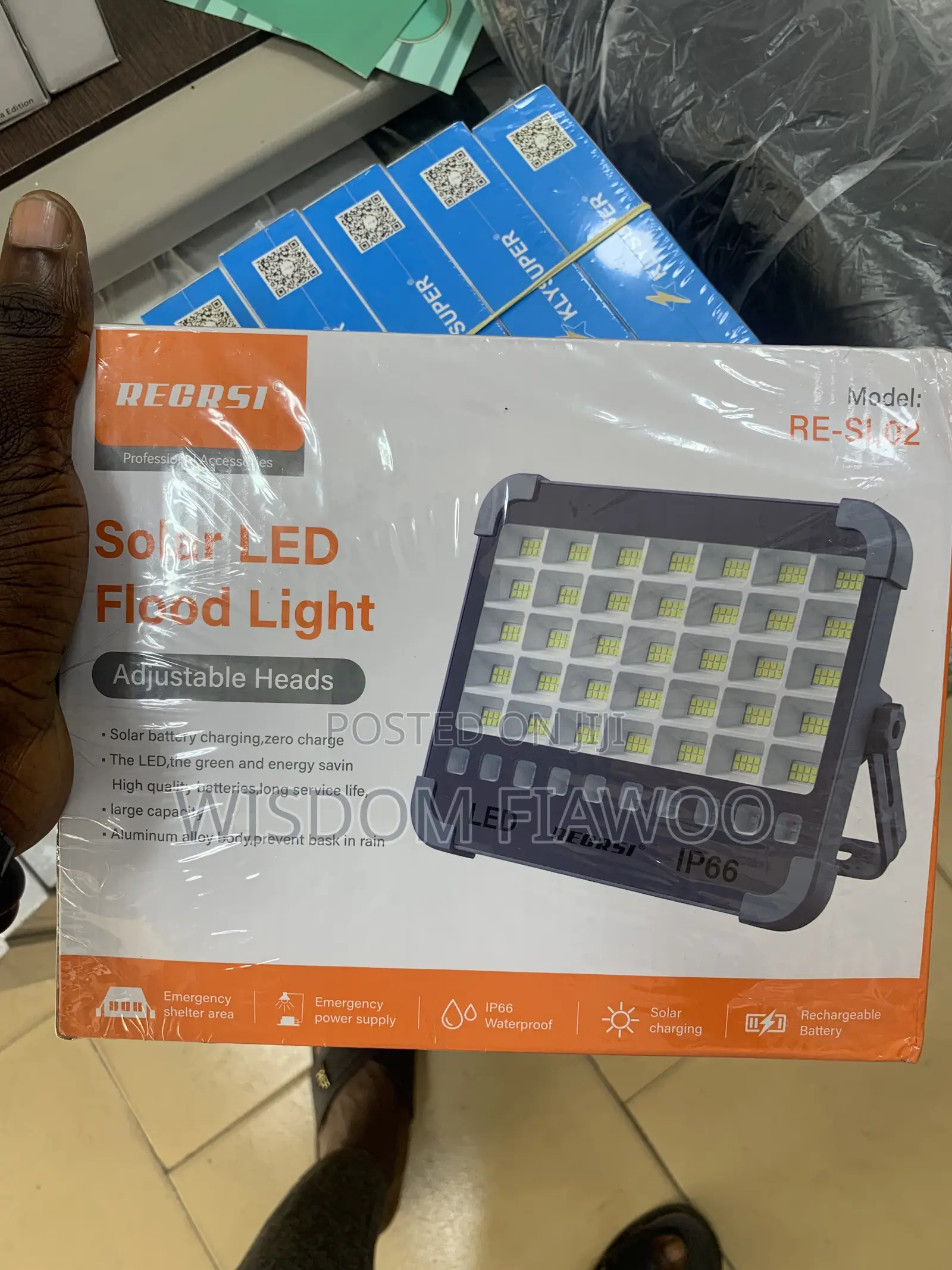 Solar Rechargeable Light (Long Lasting Battery)