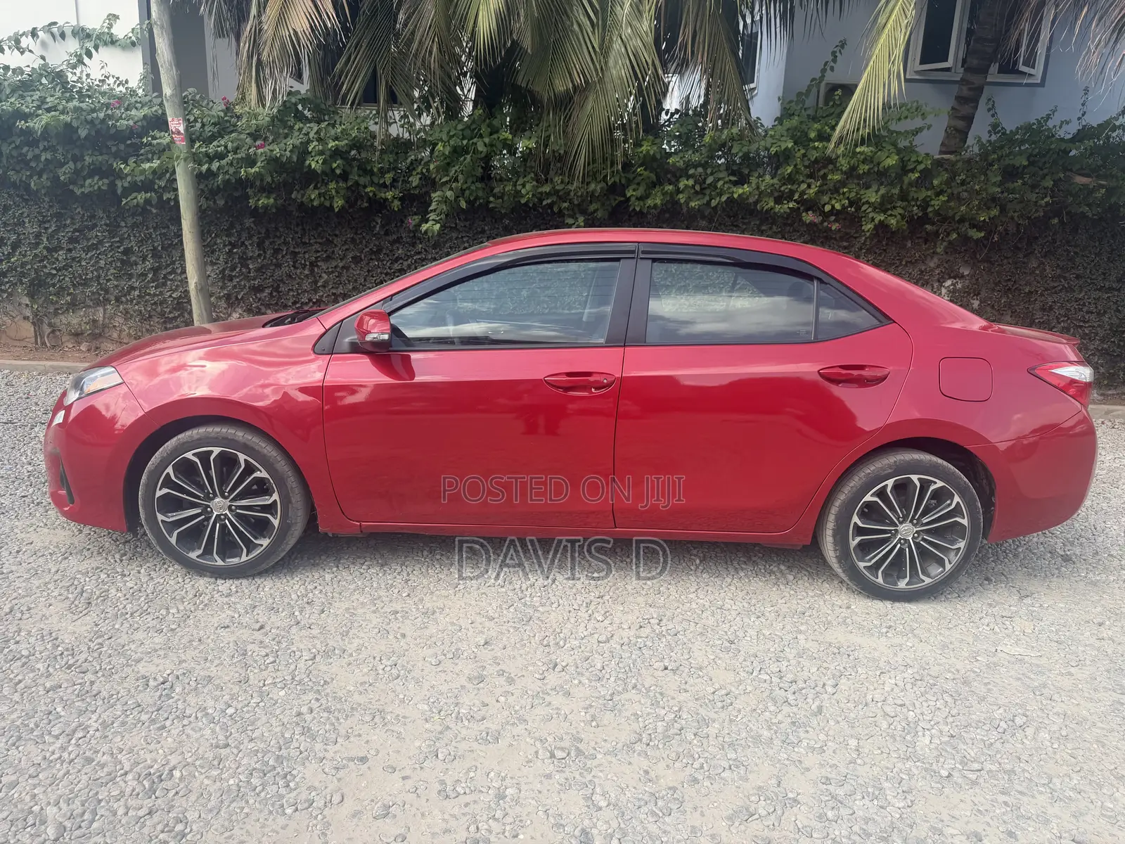Toyota Corolla LE 4dr Sedan (1.8L 4cyl CVT) 2016 Red