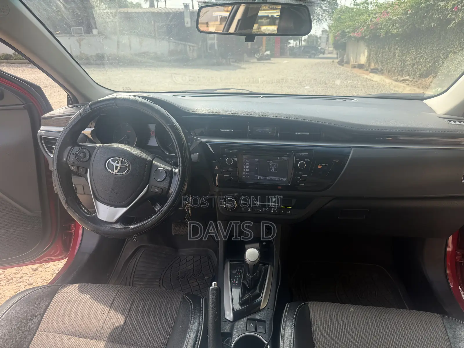 Toyota Corolla LE 4dr Sedan (1.8L 4cyl CVT) 2016 Red