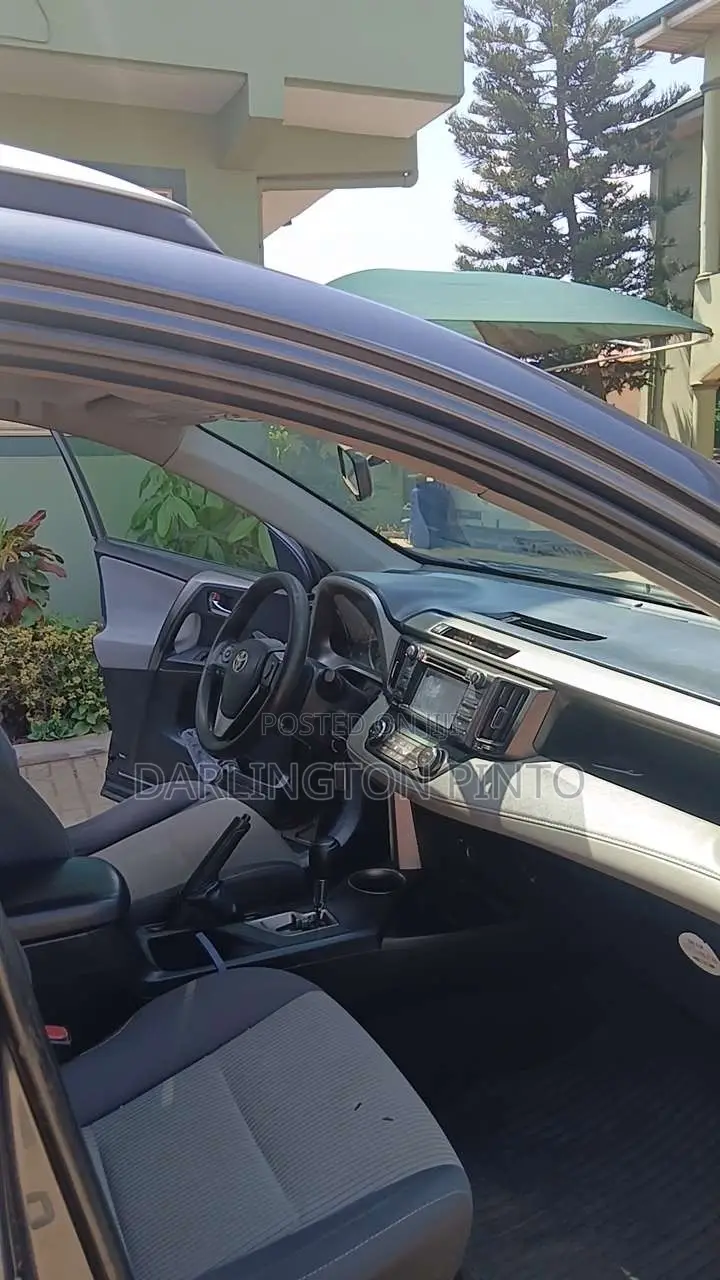 Toyota RAV4 2017 Gray