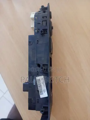 2013 Kia Sportage Master Door Switch.