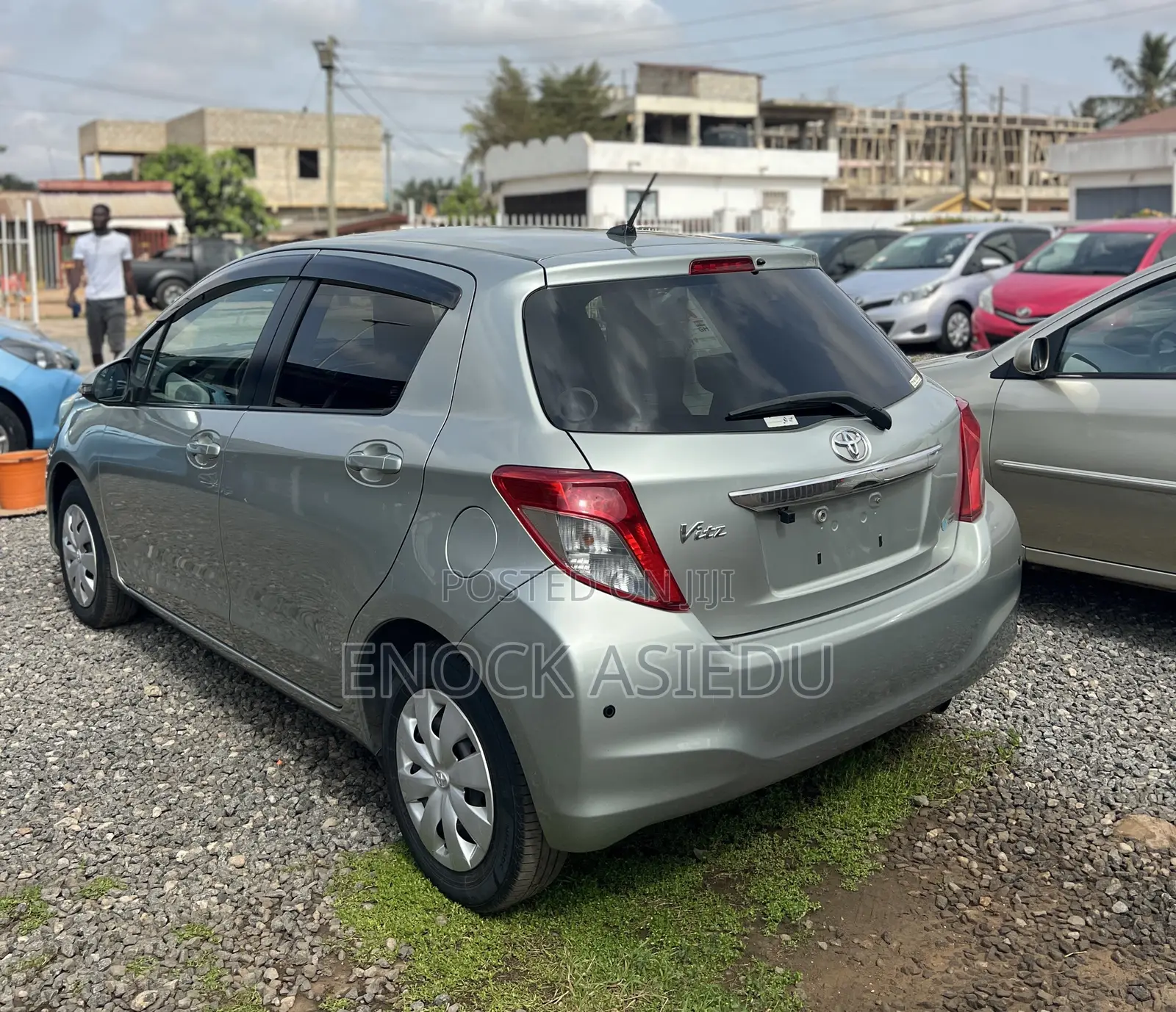 Toyota Vitz 1.3 AWD 3dr 2013 Green