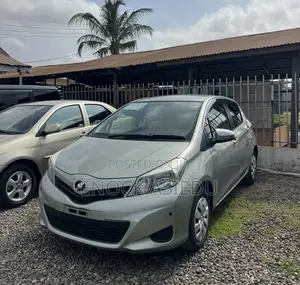 Toyota Vitz 1.3 AWD 3dr 2013 Green