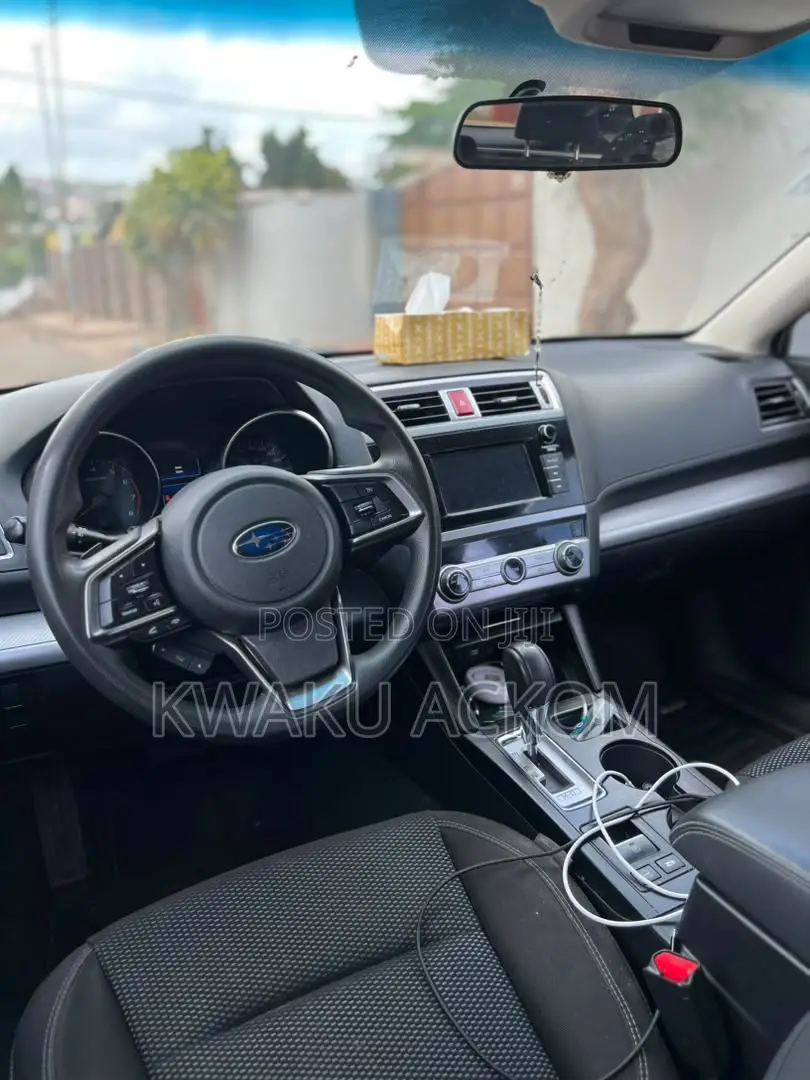 Subaru Outback 2018 Gray