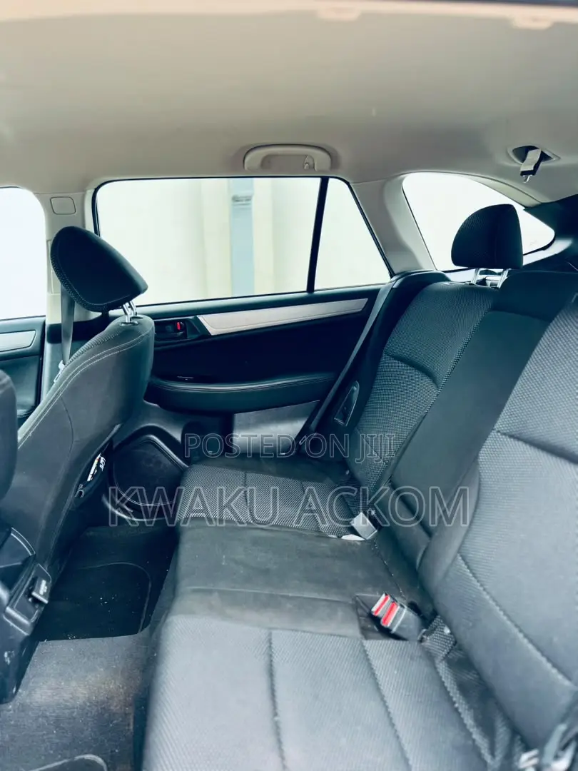 Subaru Outback 2018 Gray