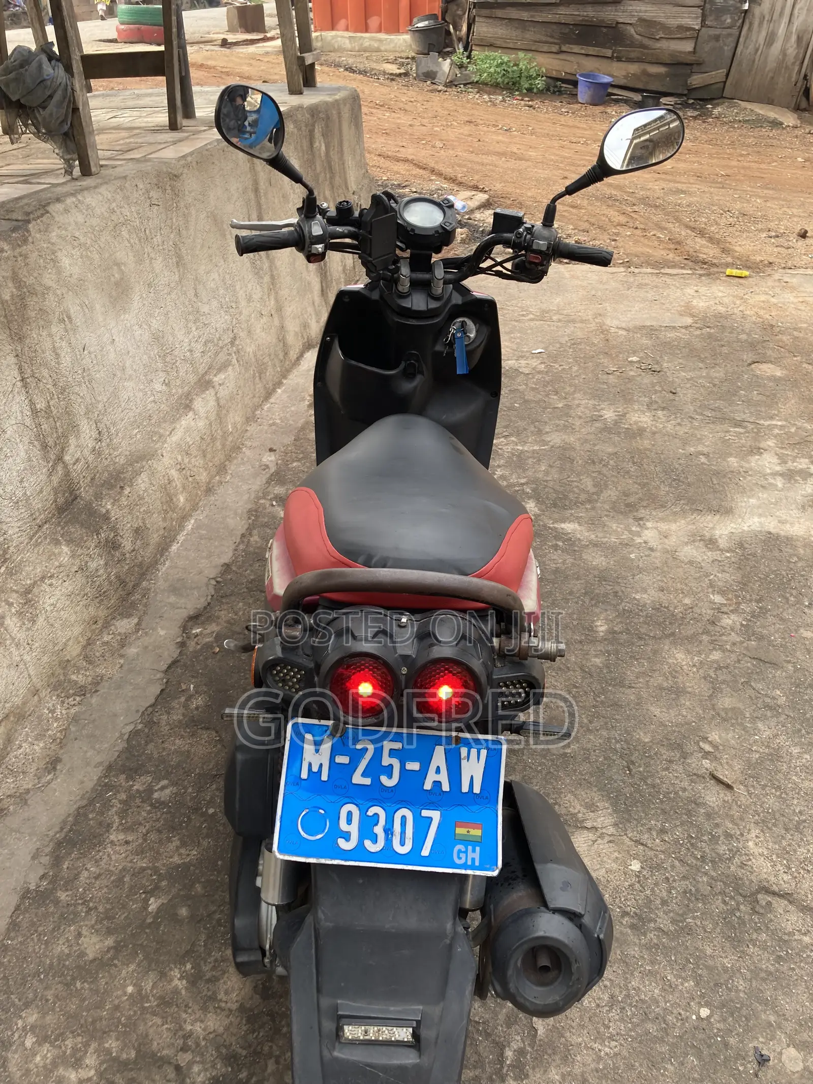 Yamaha 2023 Black