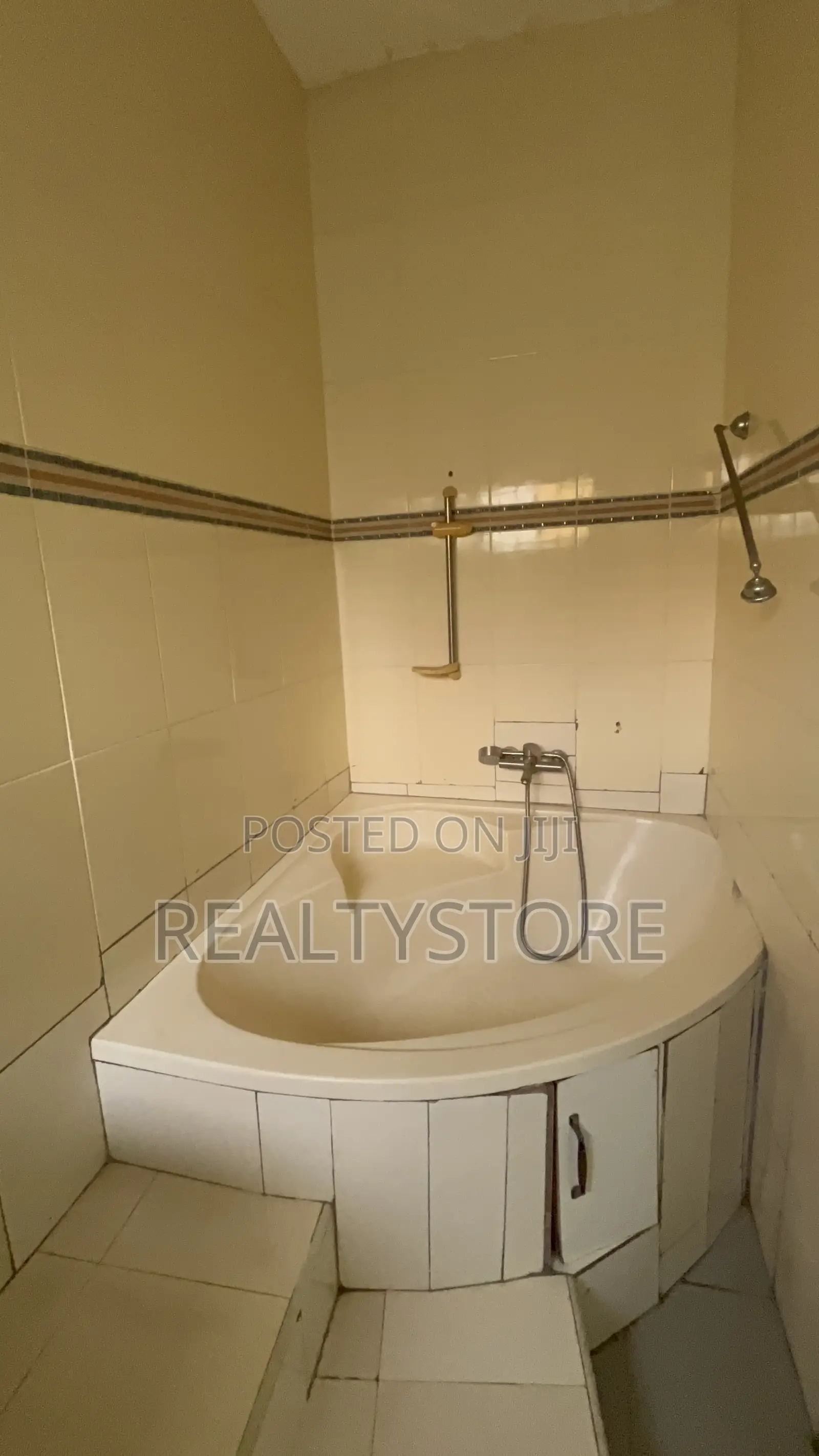 5bdrm House in Pillar 2, Accra Metropolitan for rent