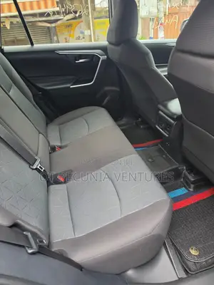 Toyota RAV4 2025 Gray