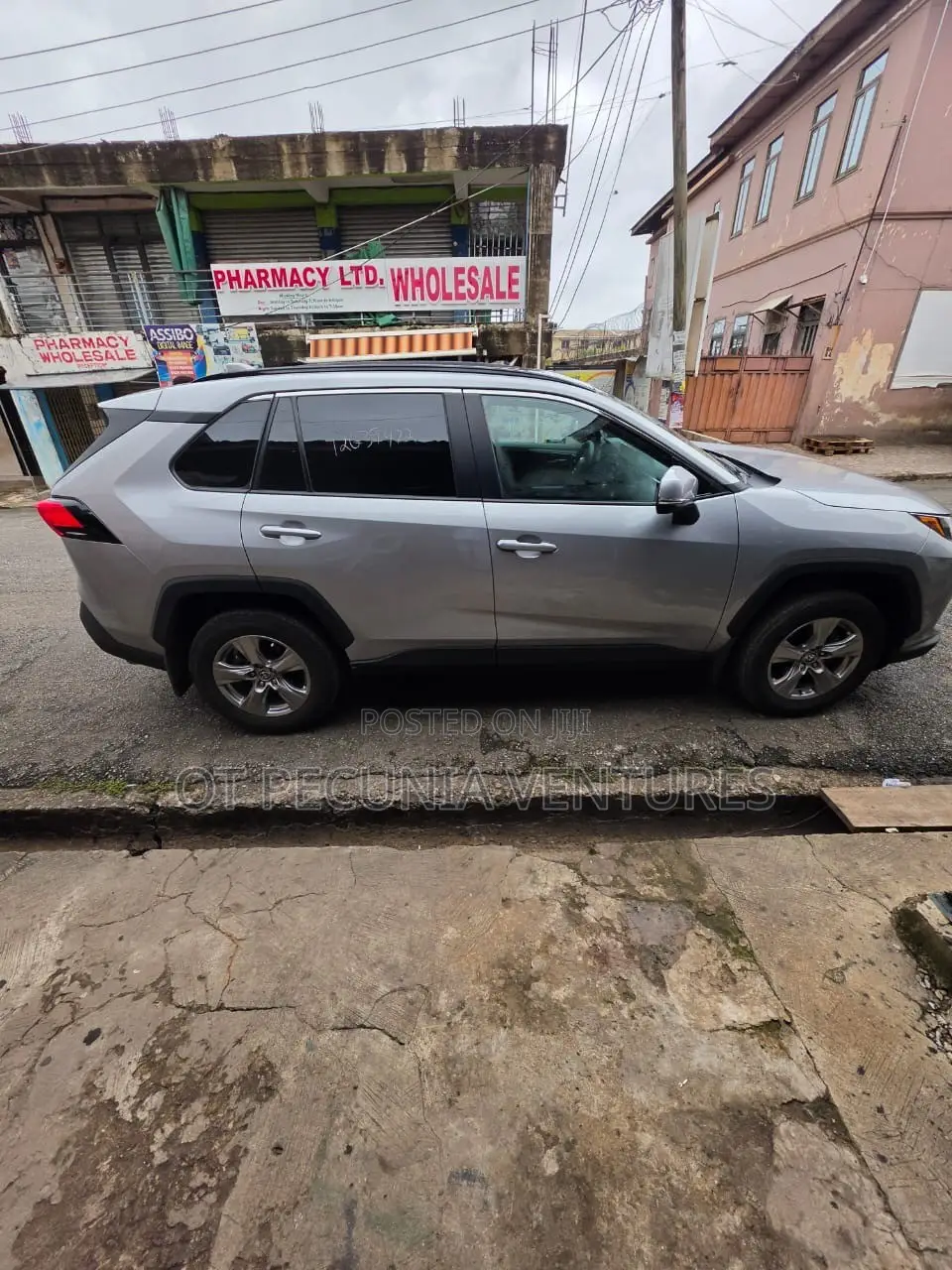 Toyota RAV4 2025 Gray