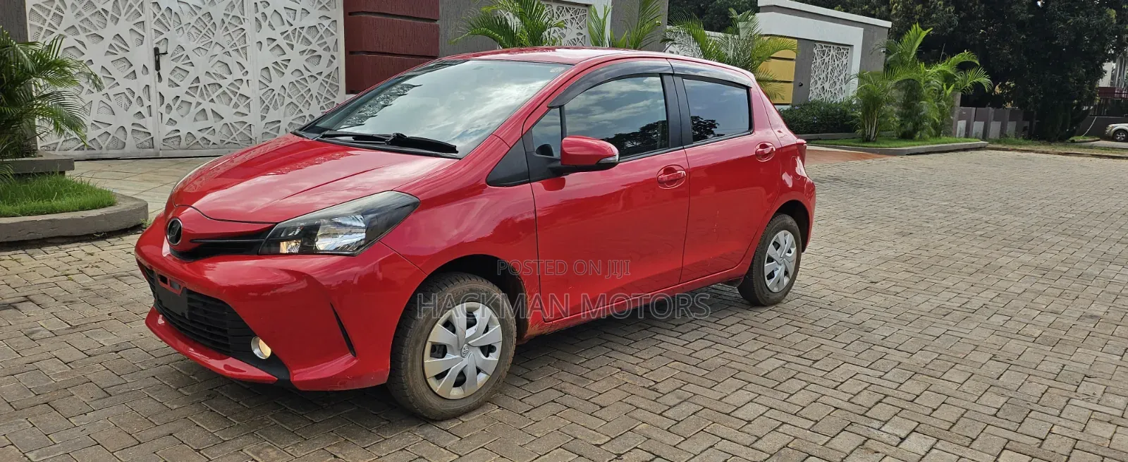 Toyota Vitz 2015 Red