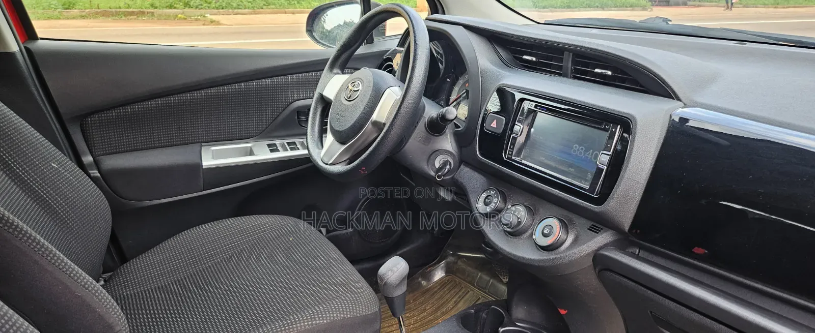 Toyota Vitz 2015 Red