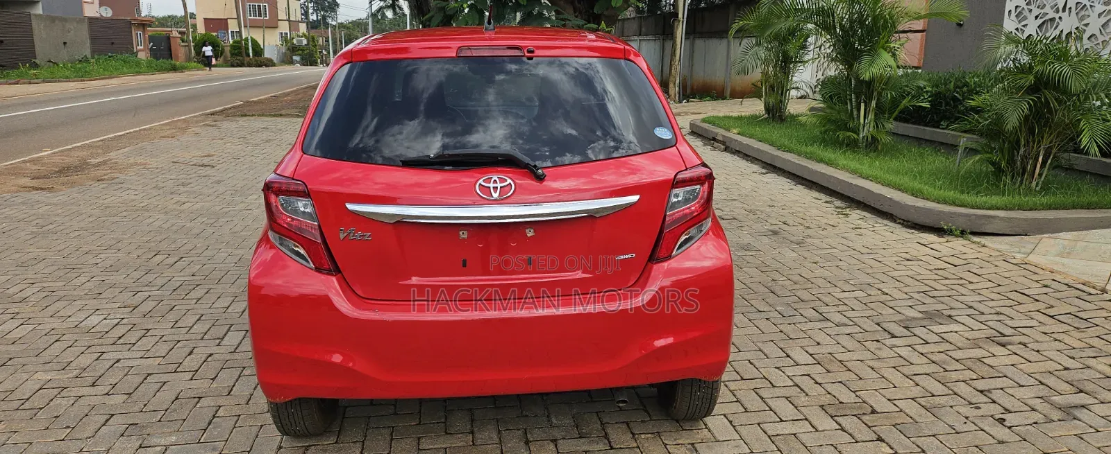 Toyota Vitz 2015 Red