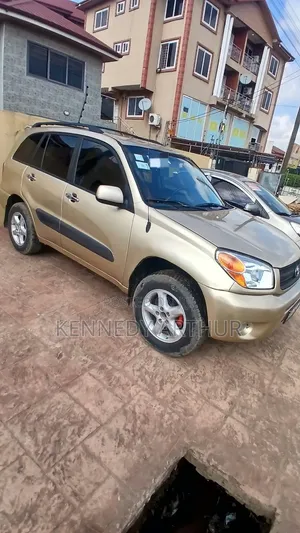 Toyota RAV4 4x4 2005 Gold