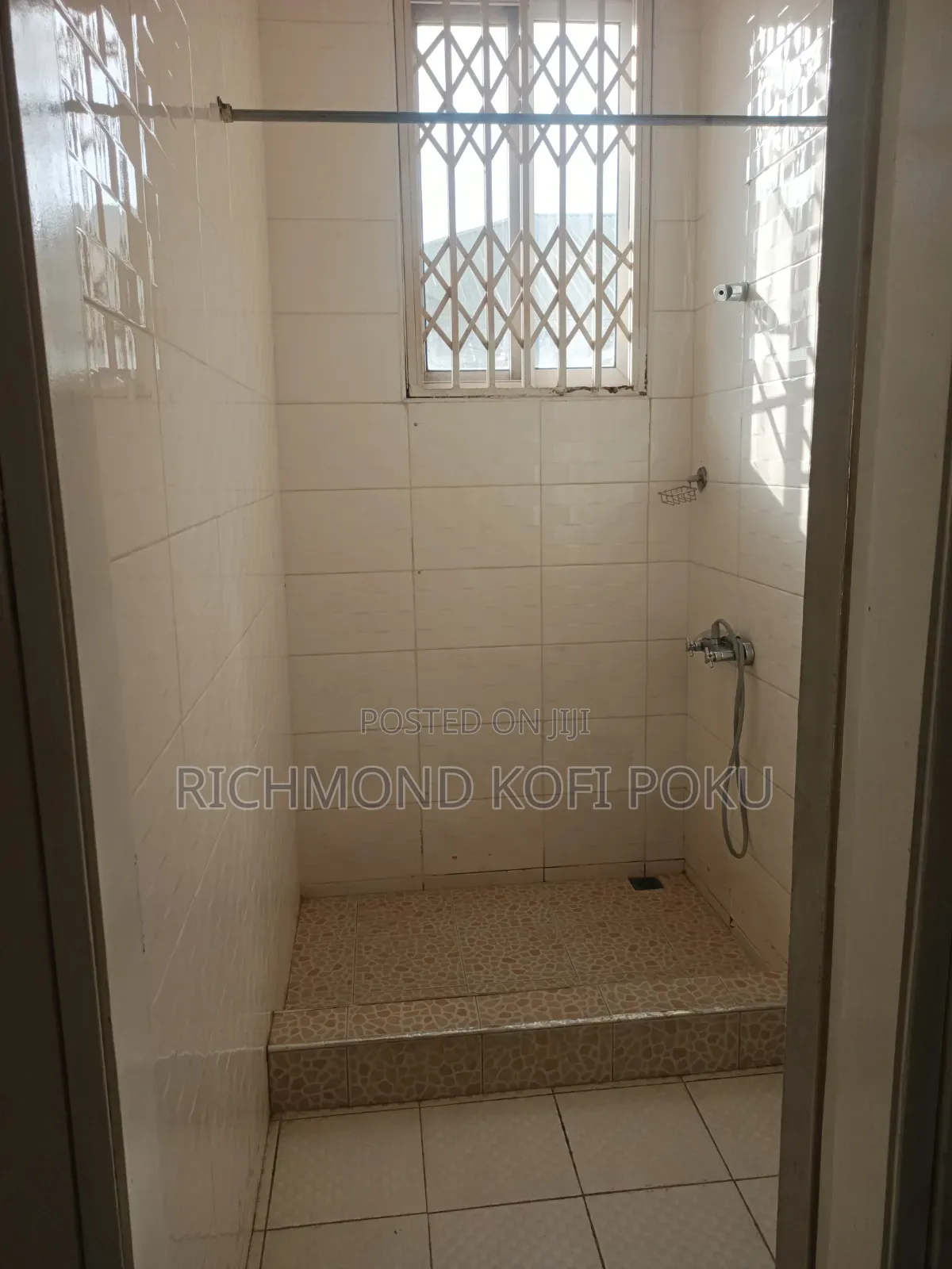 3bdrm Apartment in Kofi'S Realty, Coca Cola for rent