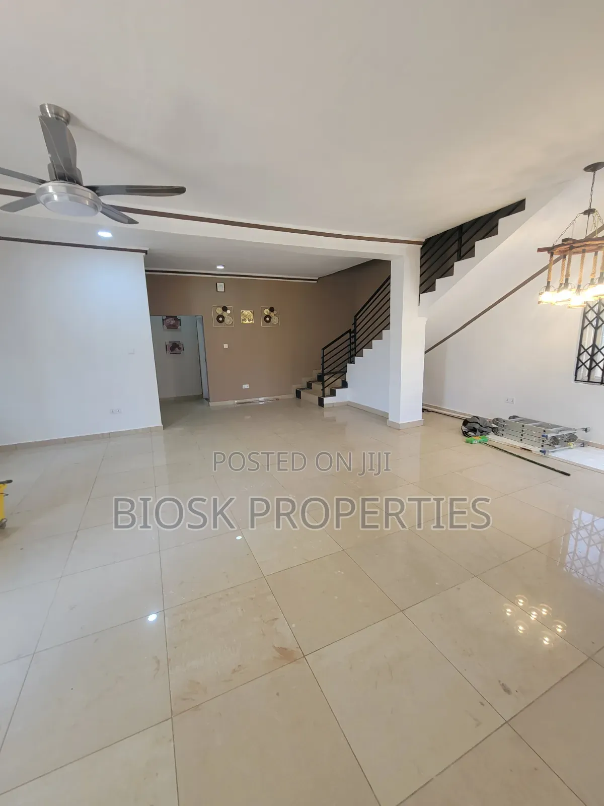 4bdrm Maisonette in Biosk Properties, Malejor for rent
