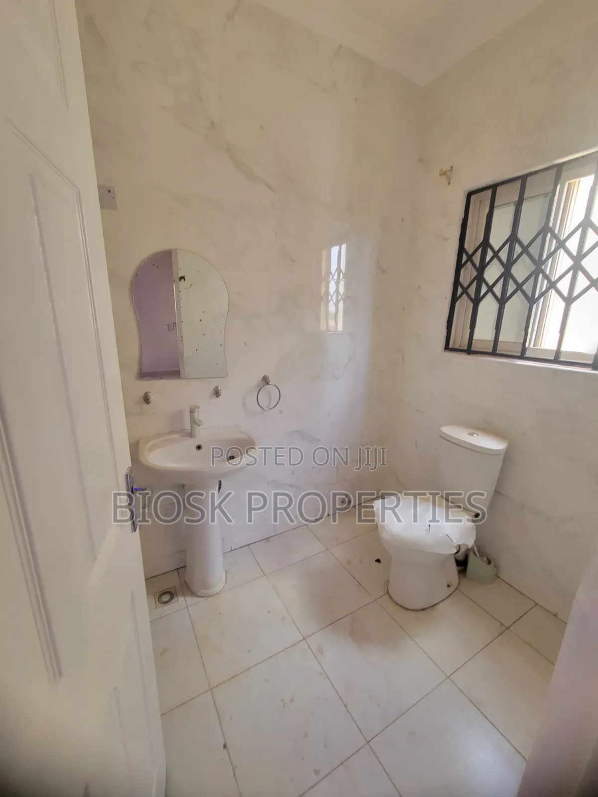 4bdrm Maisonette in Biosk Properties, Malejor for rent