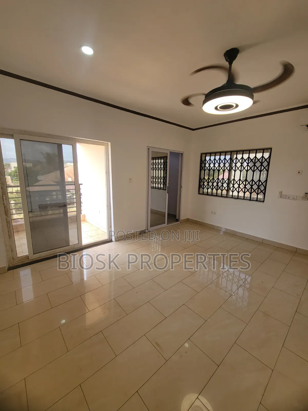 4bdrm Maisonette in Biosk Properties, Malejor for rent