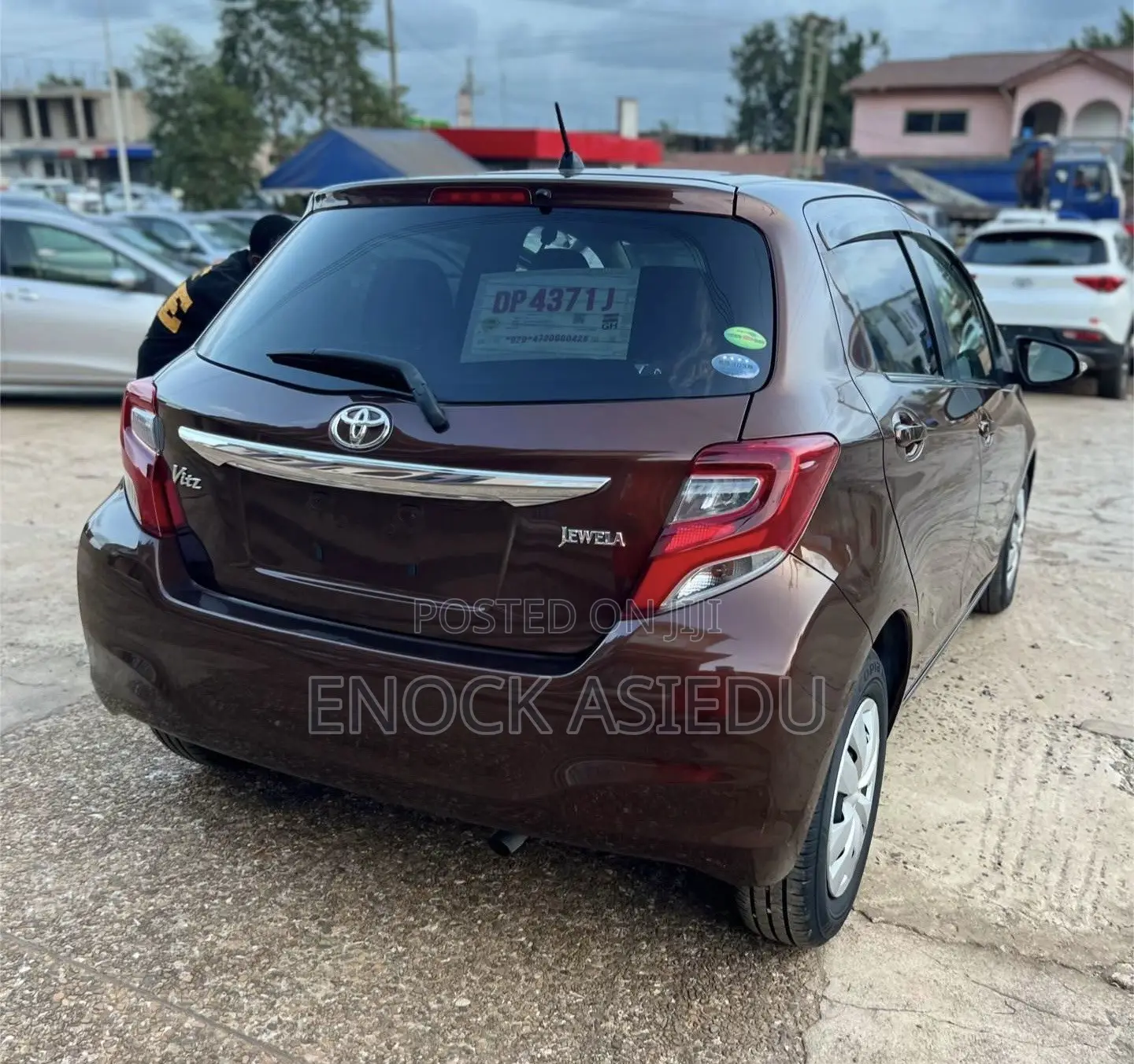 Toyota Vitz 1.3 AWD 3dr 2015 Brown