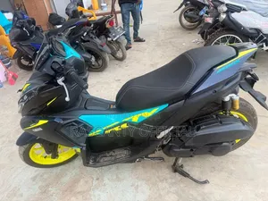 Yamaha Aerox 2026 Gray