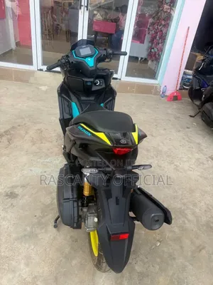 Yamaha Aerox 2026 Gray