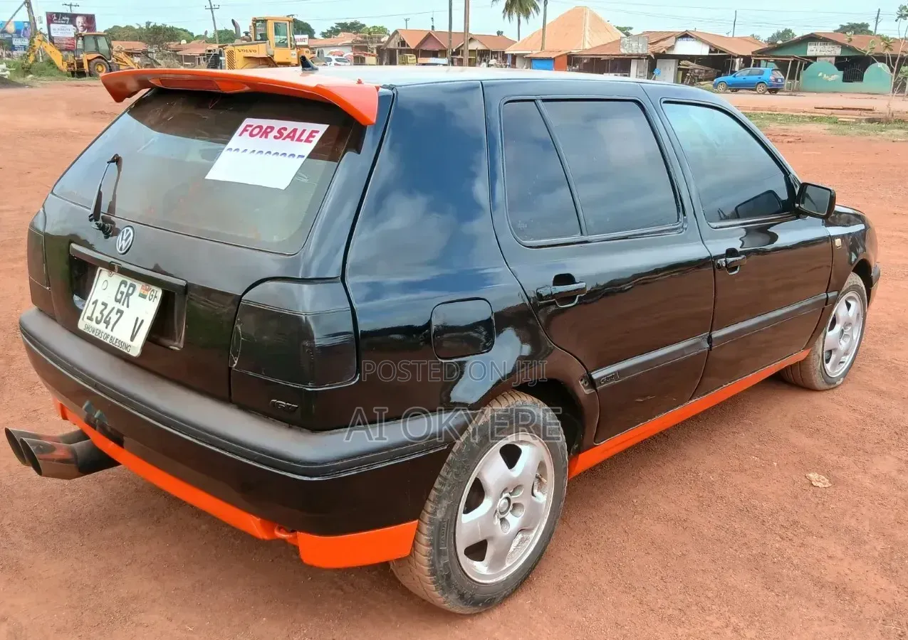 Volkswagen Golf 1.6 2000 Black