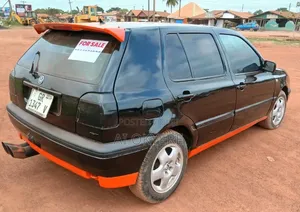 Volkswagen Golf 1.6 2000 Black