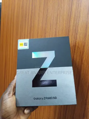 New Samsung Galaxy Z Fold 3 256 GB Black