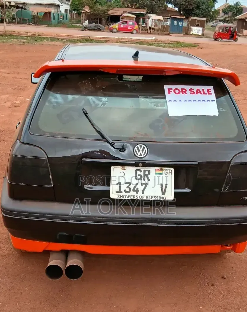 Volkswagen Golf 1.6 2000 Black